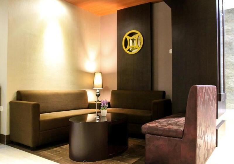 Fotos del hotel Continent Centrepoint Panakkukang:  3