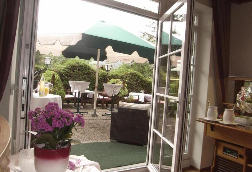 Fotos del hotel Zum Toni:  14