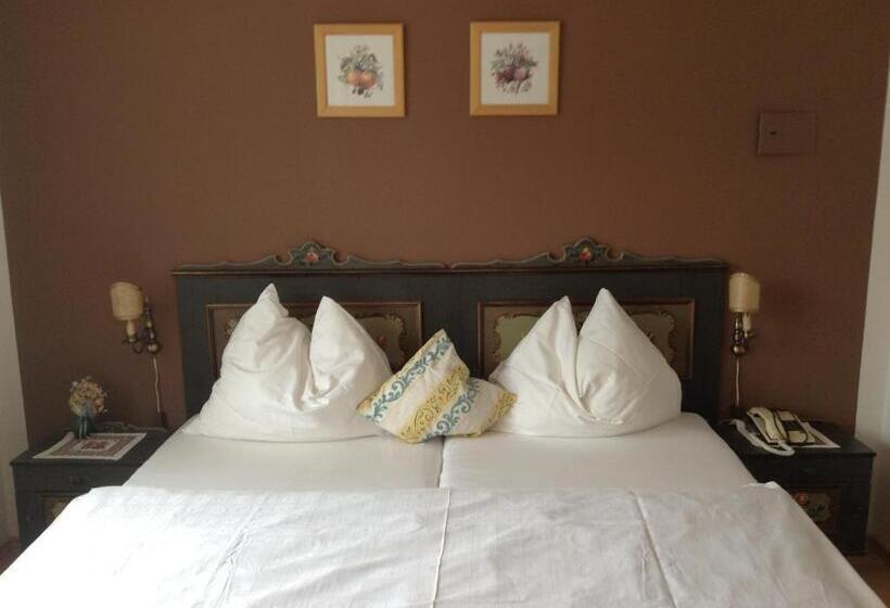 Fotos del hotel Zum Toni:  8