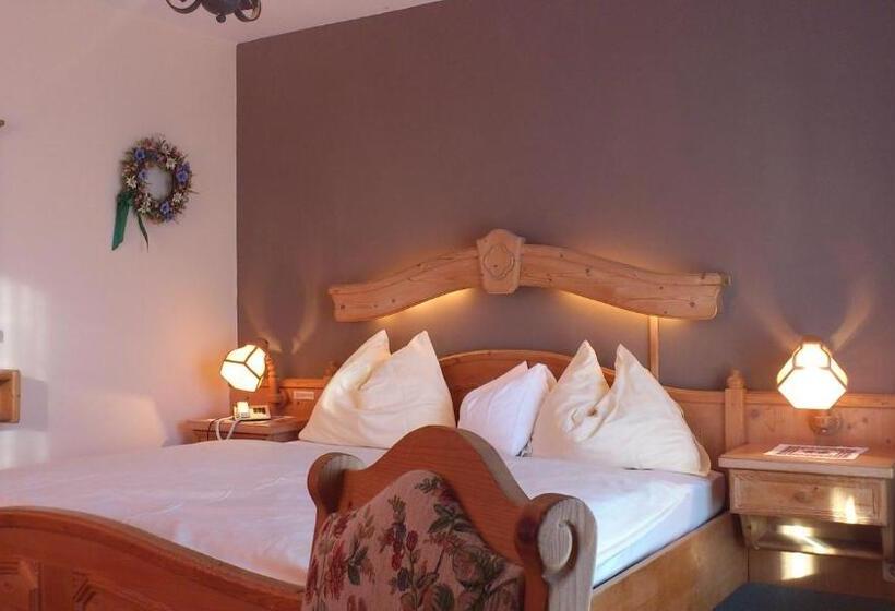 Fotos del hotel Zum Toni:  18