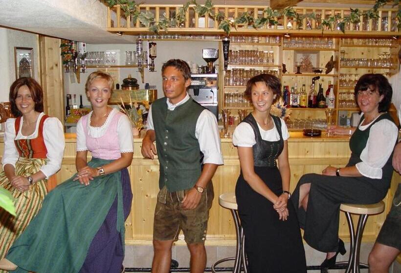 Fotos del hotel Gasthof Zum Kaiserweg:  9