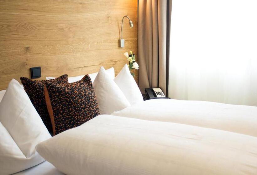 Fotos del hotel Montfort:  13