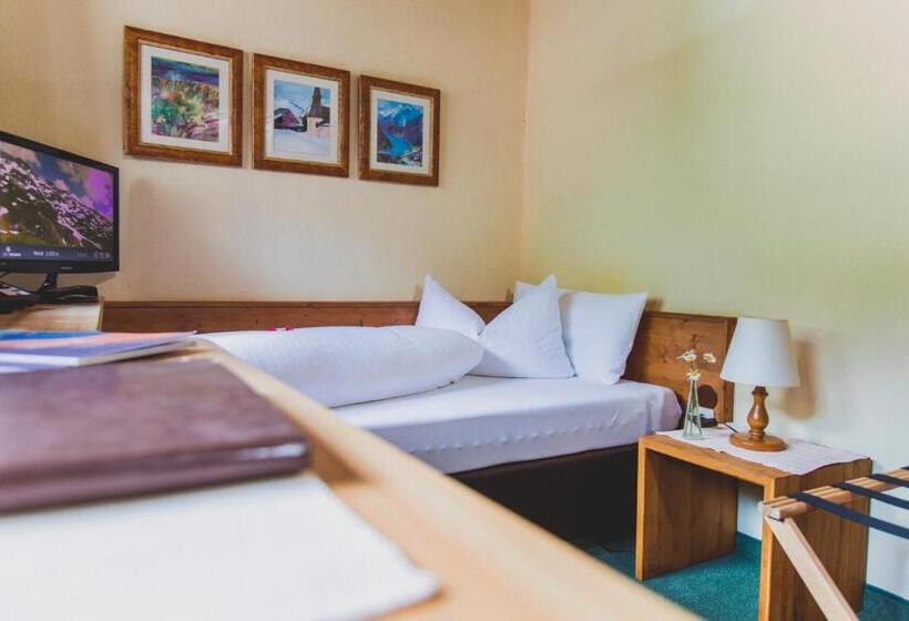 Fotos del hotel Montfort:  14