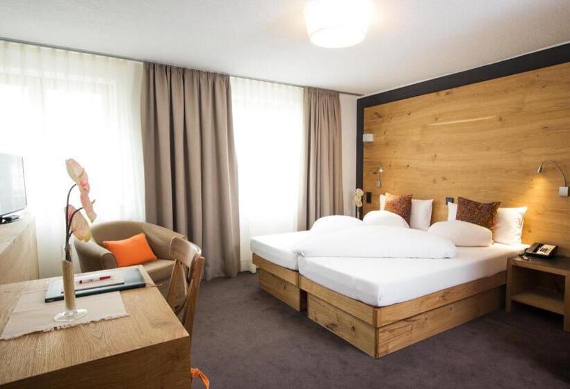 Fotos del hotel Montfort:  16