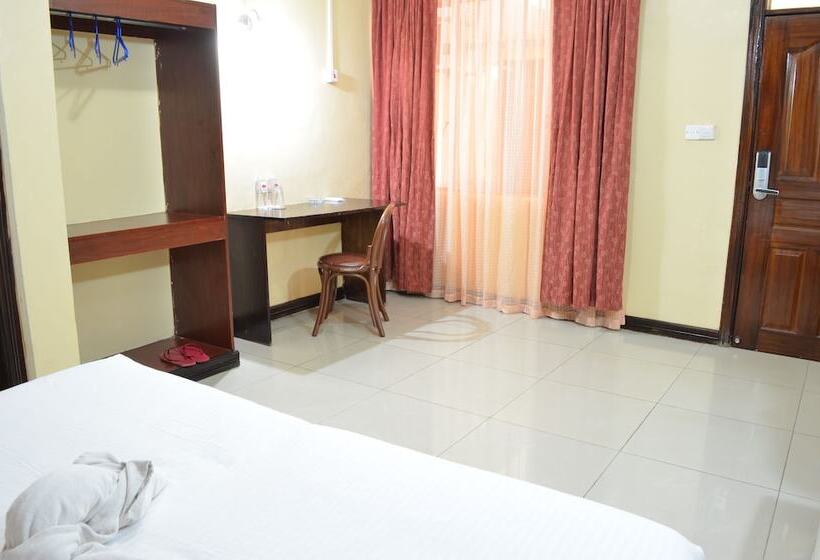 Fotos del hotel Royal City:  5