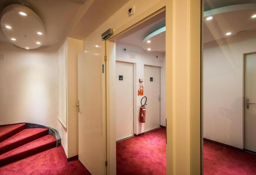 Fotos del hotel Rousseau:  3