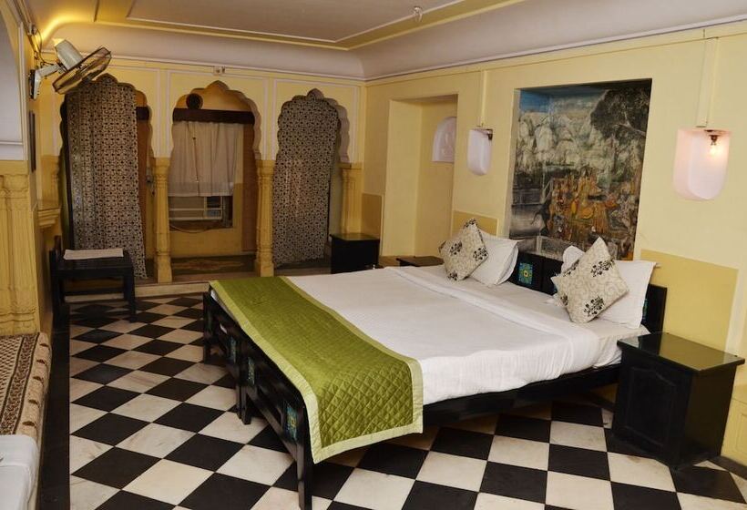 Fotos del hotel Karnot Mahal:  10