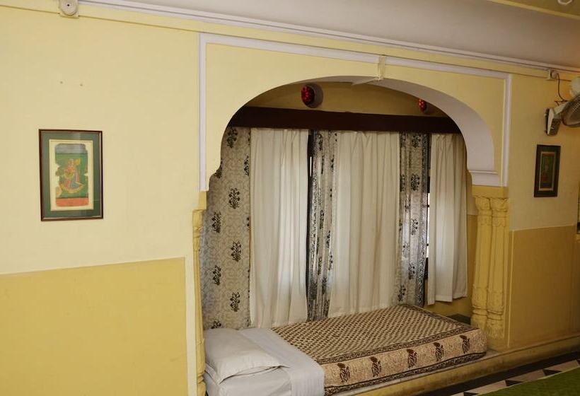 Fotos del hotel Karnot Mahal:  14