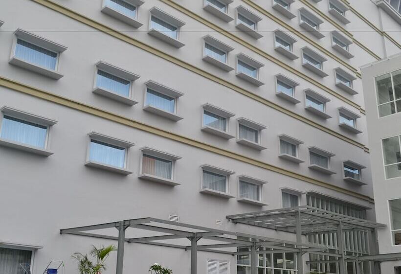 La Lisa Hotel Surabaya