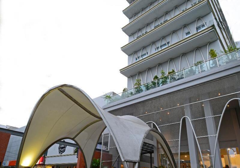 Fotos del hotel La Lisa Hotel Surabaya:  10