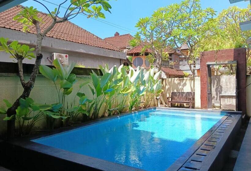 Spunky Premiere Kuta