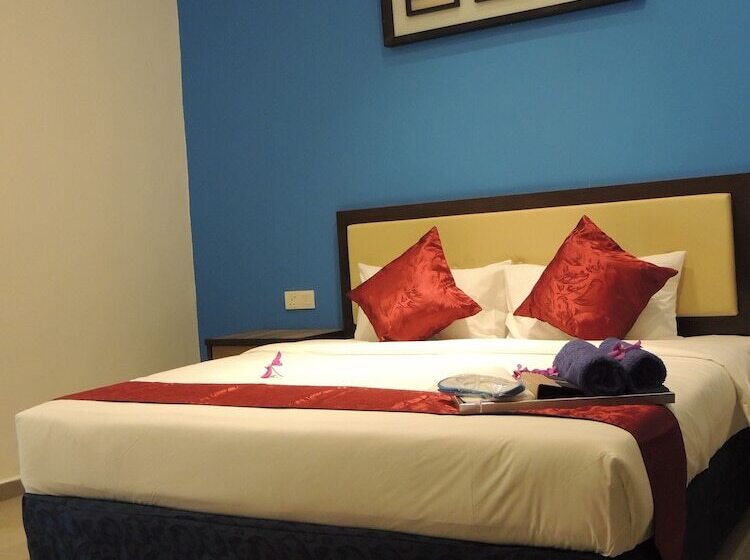 Fotos del hotel Royal Agate Beach Resort:  12