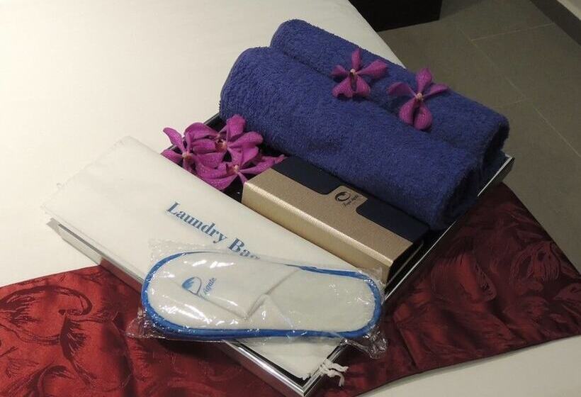 Fotos del hotel Royal Agate Beach Resort:  3