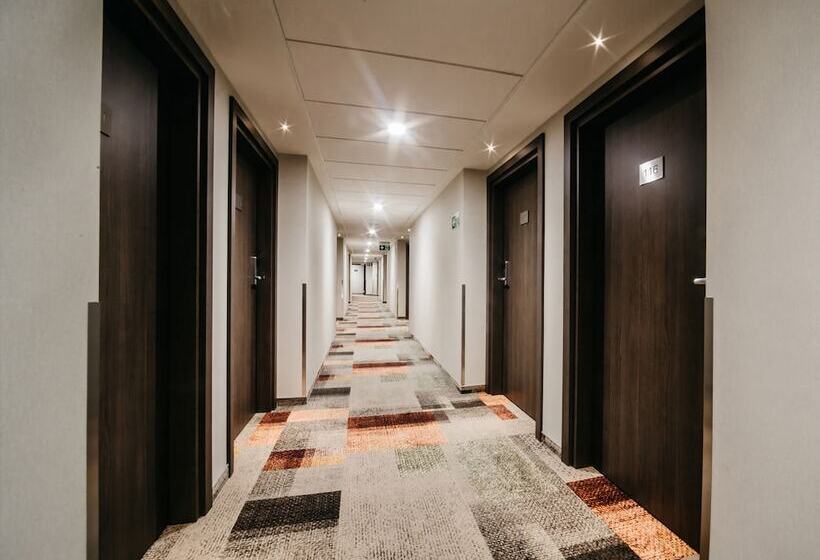 Fotos del hotel Q  Plus Katowice:  3