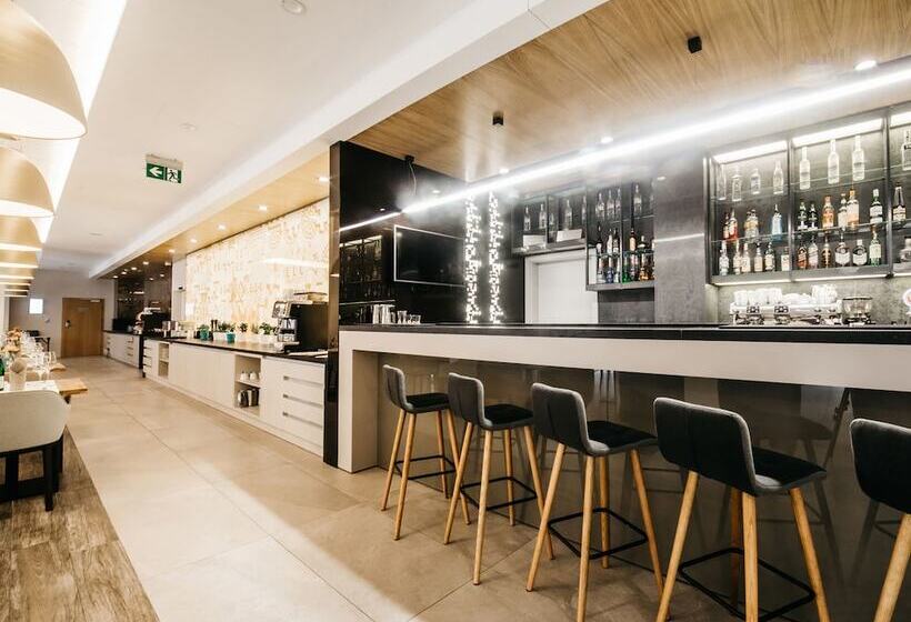 Fotos del hotel Q  Plus Katowice:  5