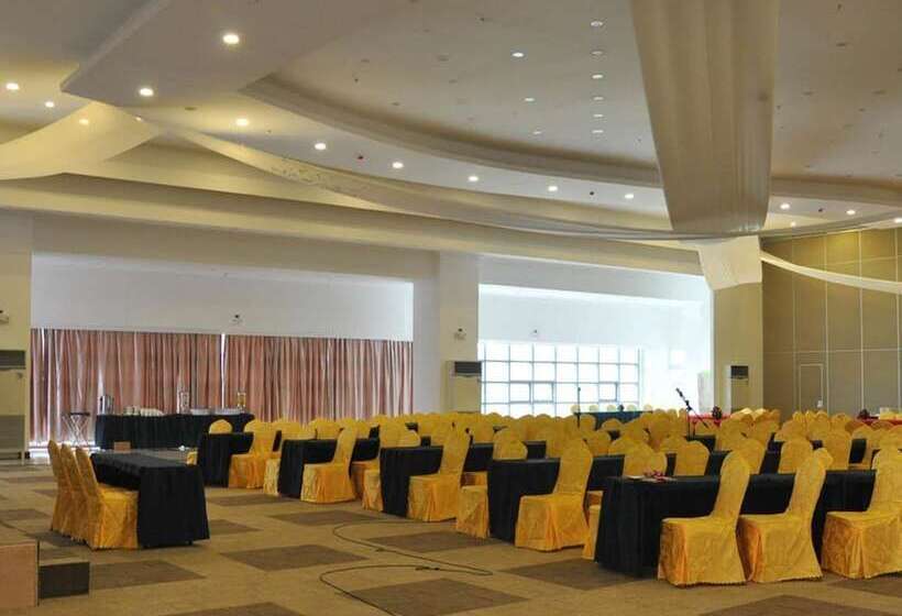 Fotos del hotel Crown Legacy:  11