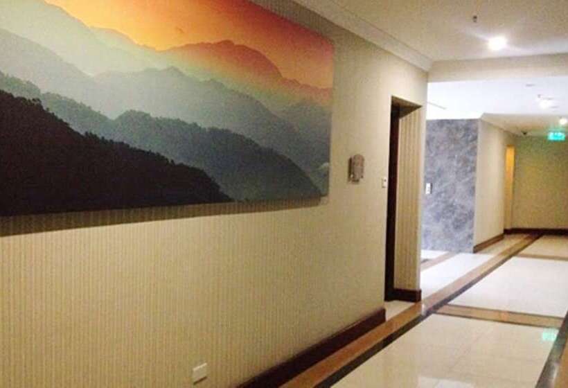 Fotos del hotel Crown Legacy:  25