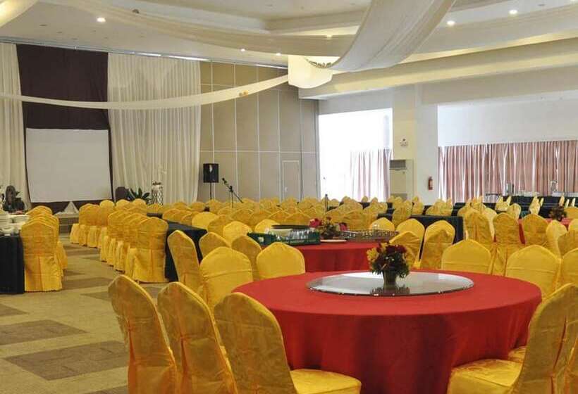 Fotos del hotel Crown Legacy:  6