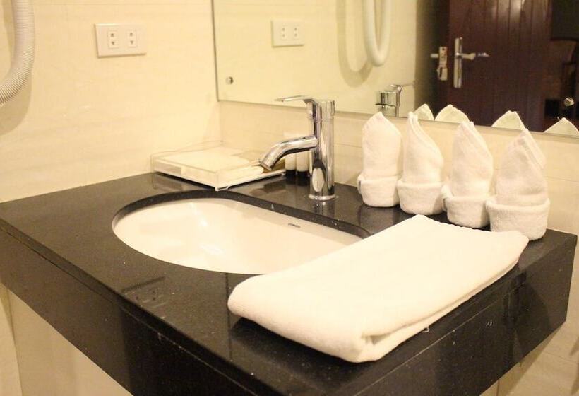 Fotos del hotel Crown Legacy:  14