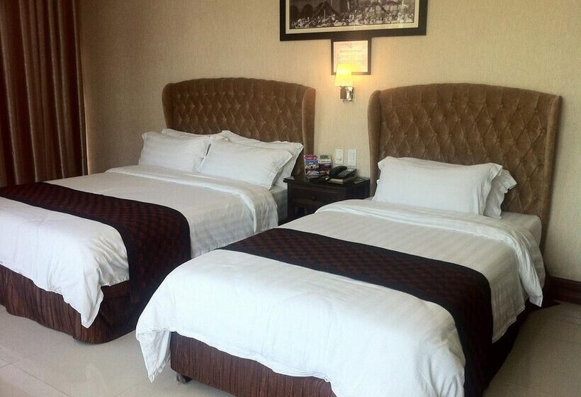 Fotos del hotel Crown Legacy:  19