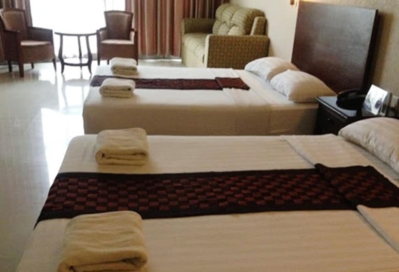 Fotos del hotel Crown Legacy:  18