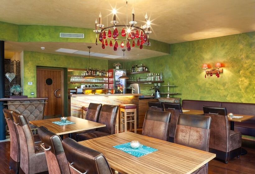 Fotos del hotel Conti:  10