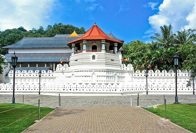 Fotos del hotel Royal Kandyan:  24