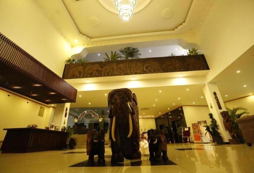 Fotos del hotel Royal Kandyan:  17