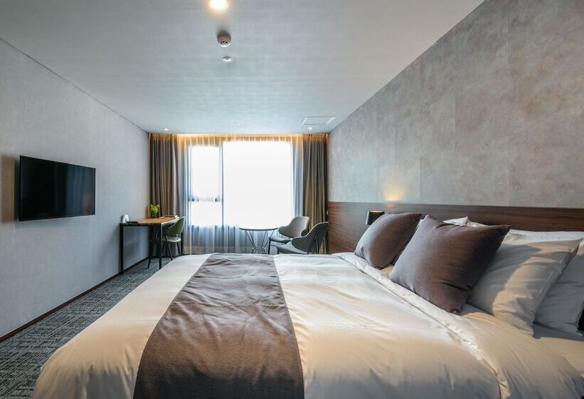 Fotos del hotel With Jeju:  21