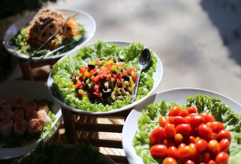 Aira Boutique Hoi An Hotel & Villa