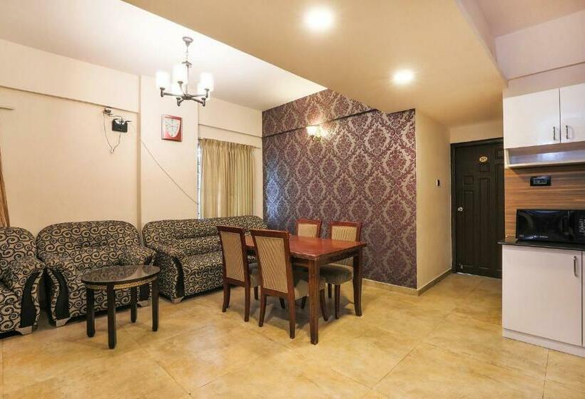 Fotos del hotel Fabhotel Frazer Suites Pulikeshi Nagar:  25