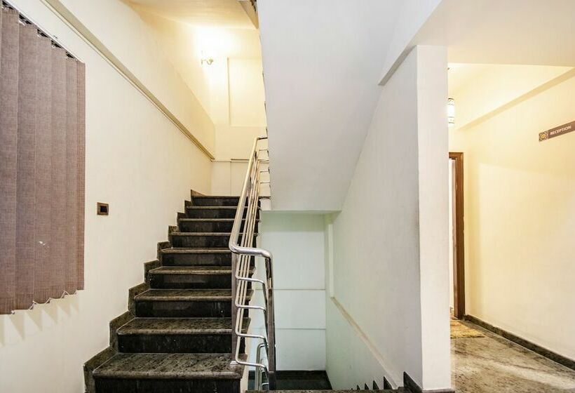 Fotos del hotel Fabhotel Frazer Suites Pulikeshi Nagar:  11