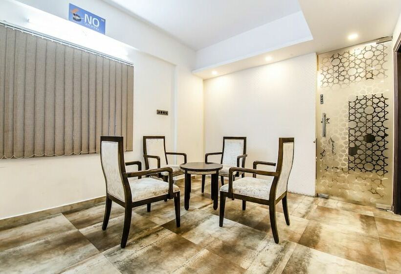 Fotos del hotel Fabhotel Frazer Suites Pulikeshi Nagar:  5