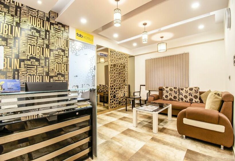 Fotos del hotel Fabhotel Frazer Suites Pulikeshi Nagar:  2