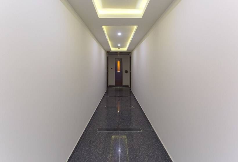 Fotos del hotel Treebo Grand Premier Suites:  11