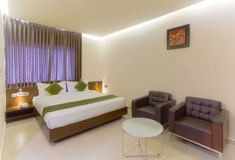 Fotos del hotel Treebo Grand Premier Suites:  10