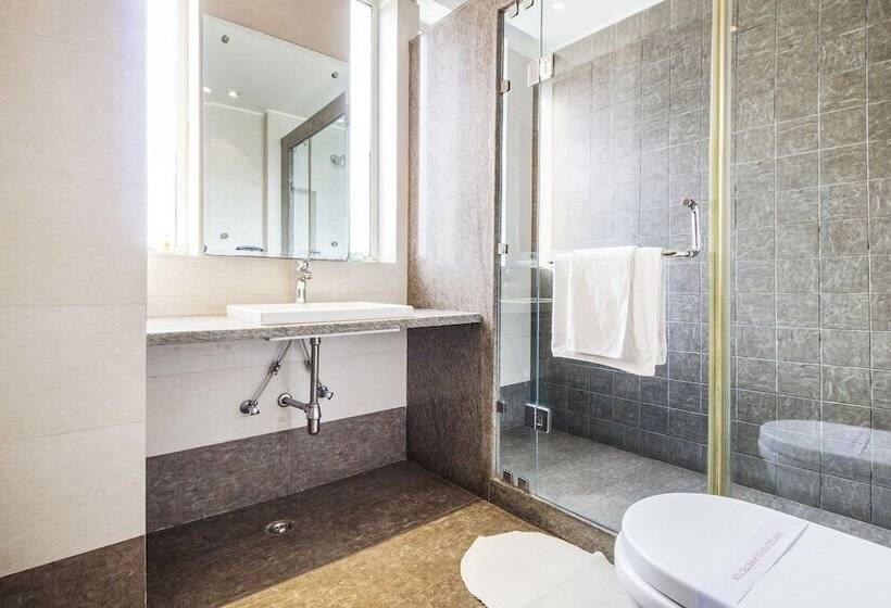 Fotos del hotel Fab Raj Darbar Iffco:  5