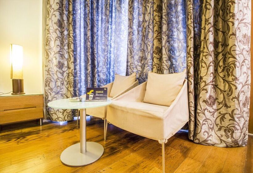 Fotos del hotel Fab Raj Darbar Iffco:  15