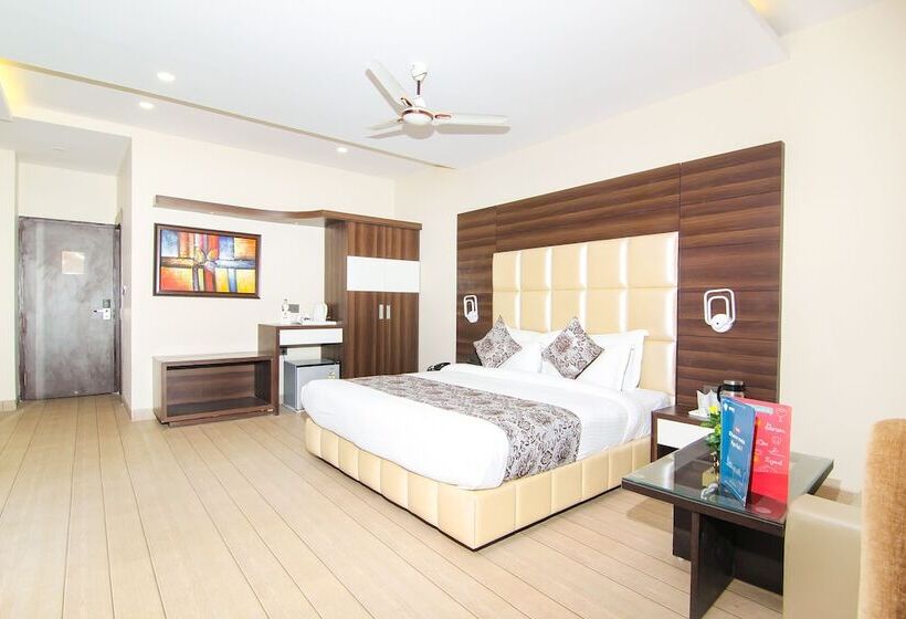 Fotos del hotel Moments:  5