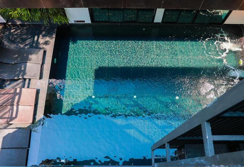 Bed Chiangmai Gate Adults Only