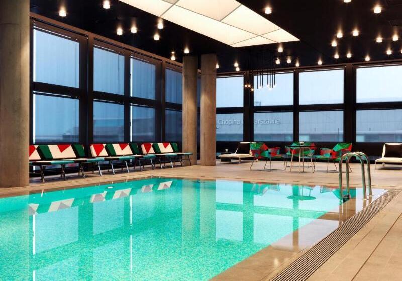 Fotos del hotel Renaissance Warsaw Airport:  2