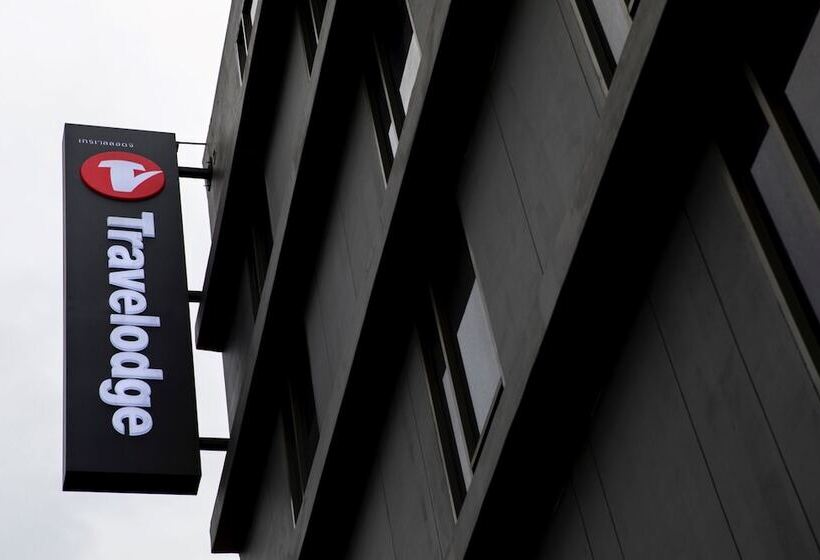 Travelodge Sukhumvit 11