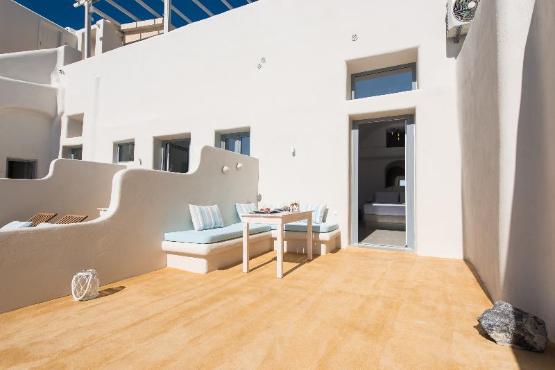 Fotos del hotel On The Cliff Suites:  5