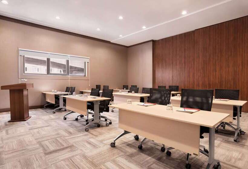 Fotos del hotel Ramada By Wyndham Istanbul Alibeykoy:  13