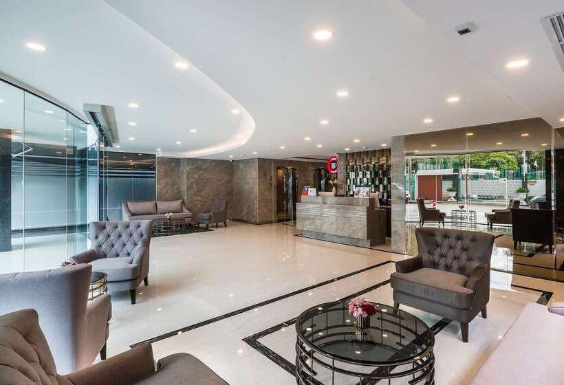 Fotos del hotel Surestay Plus By Best Western Sukhumvit 2:  4