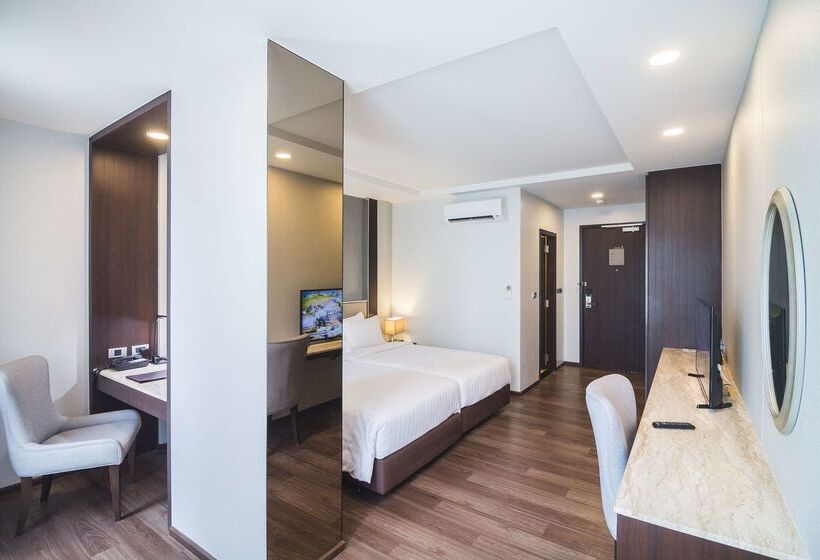 Fotos del hotel Surestay Plus By Best Western Sukhumvit 2:  19