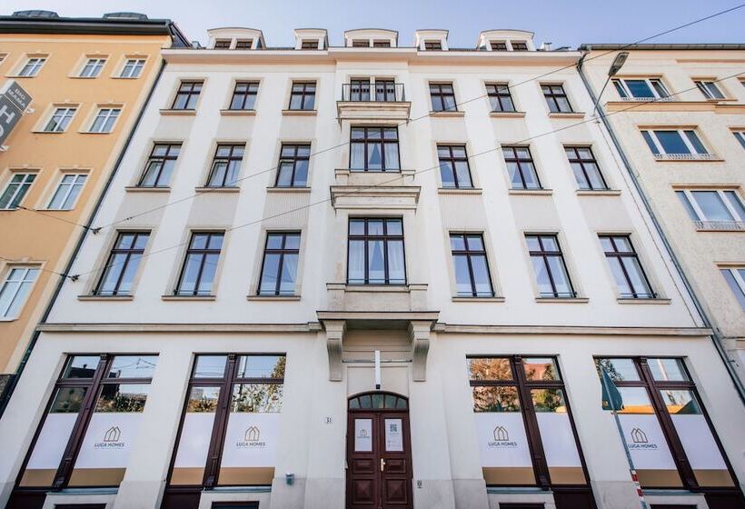 Fotos del hotel Luga Homes  Stadthaus:  8