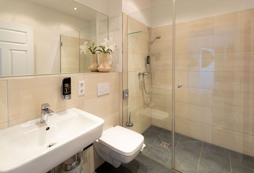 Fotos del hotel Luga Homes  Stadthaus:  19