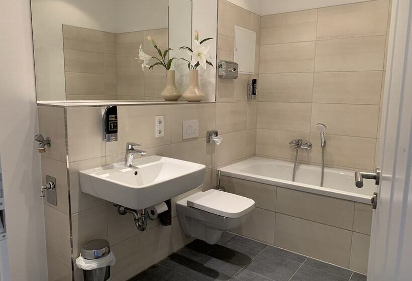 Fotos del hotel Luga Homes  Stadthaus:  16