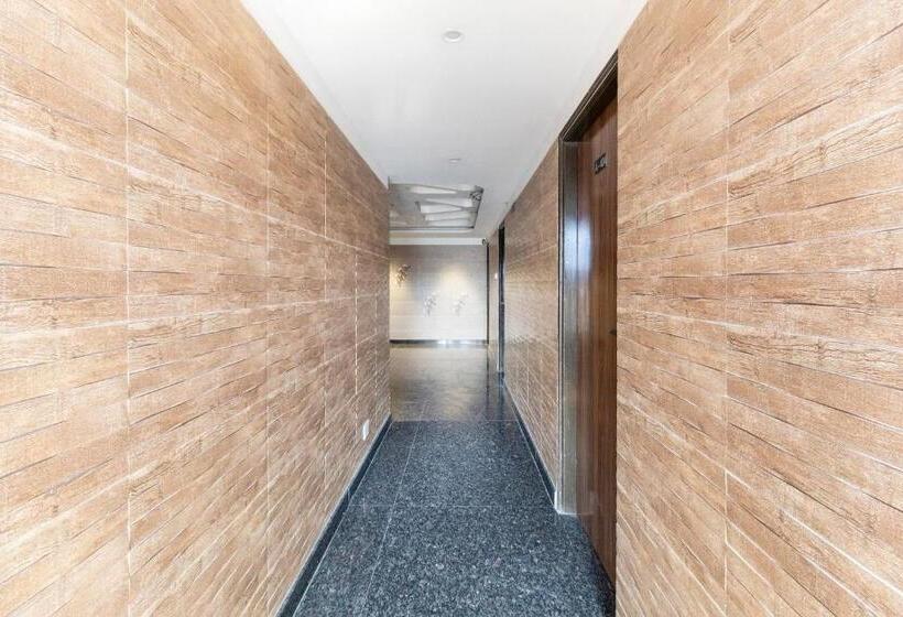 Fotos del hotel Oyo 9605 Hotel Golden Inn:  3